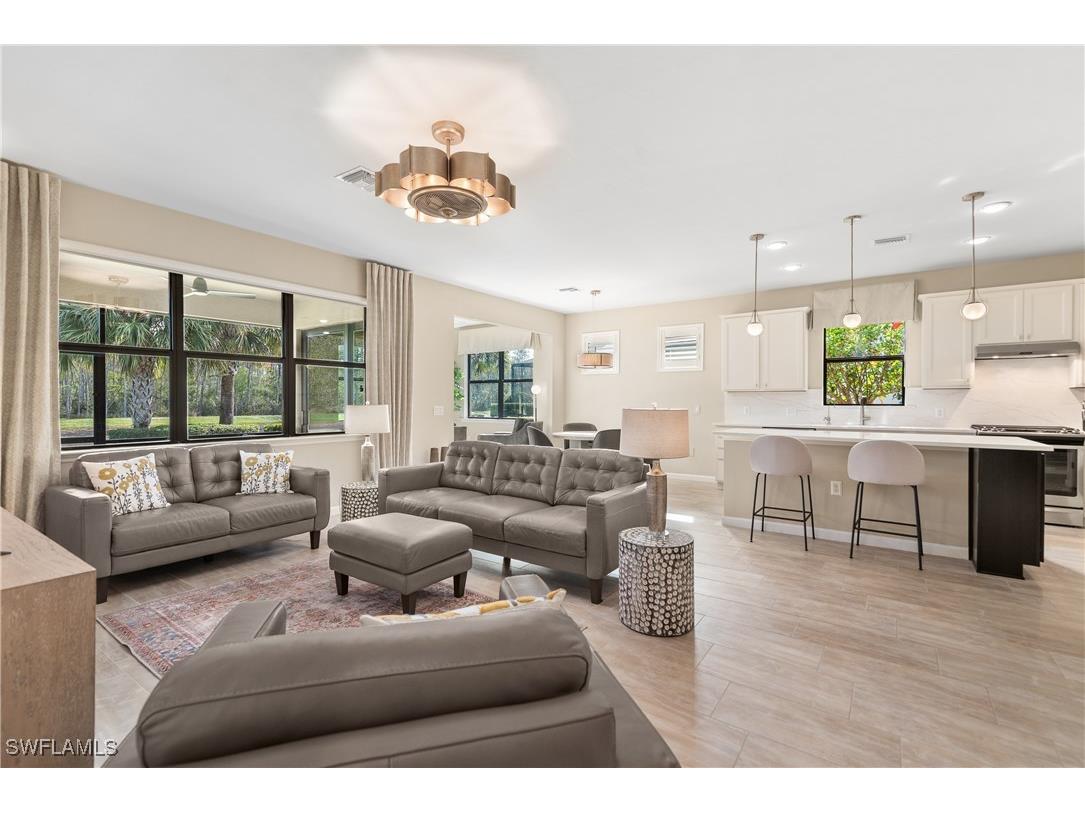 7370 Mockingbird Court Naples FL 34114 224103914 image1