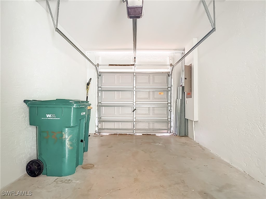 7376 Bristol Circle Naples FL 34120 225057800 image42