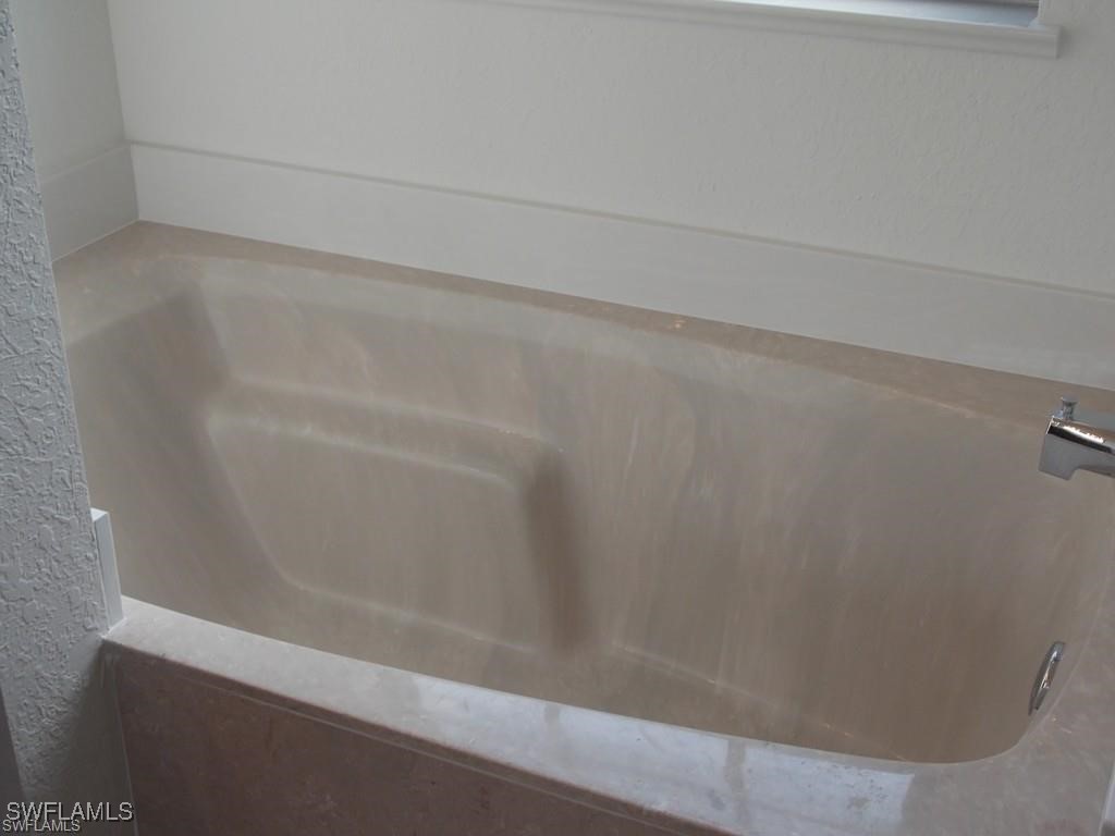 7376 Bristol Circle Naples FL 34120 225057800 image9