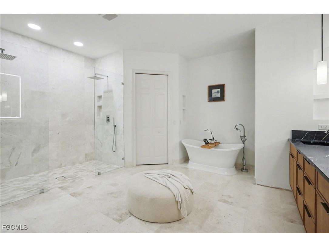 7376 Heritage Palms Estates Drive Fort Myers FL 33966 2026001146 image22