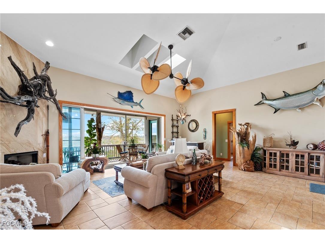 7377 Pineland Road Bokeelia FL 33922 2025017377 image12