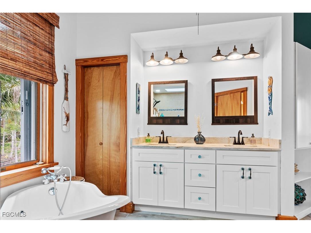 7377 Pineland Road Bokeelia FL 33922 2025017377 image16