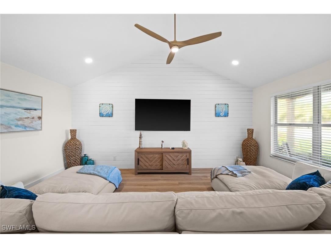 738 95th Avenue N Naples FL 34108 225067609 image1