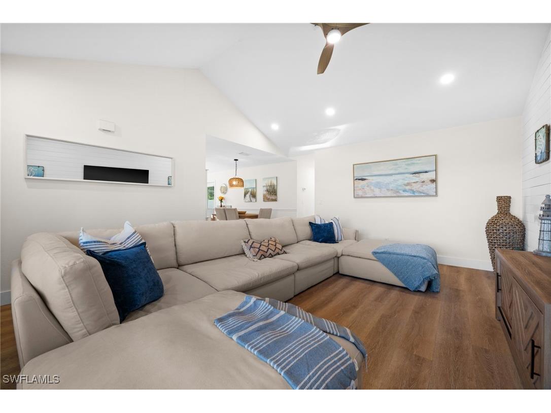 738 95th Avenue N Naples FL 34108 225067609 image13