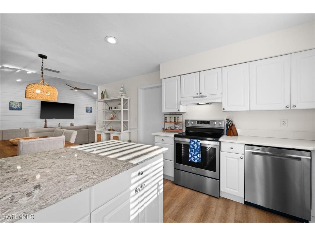 738 95th Avenue N Naples FL 34108 225067609 image17