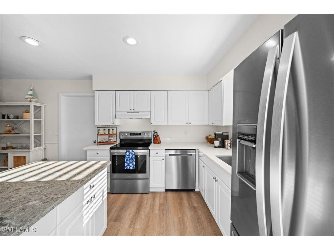 738 95th Avenue N Naples FL 34108 225067609 image18