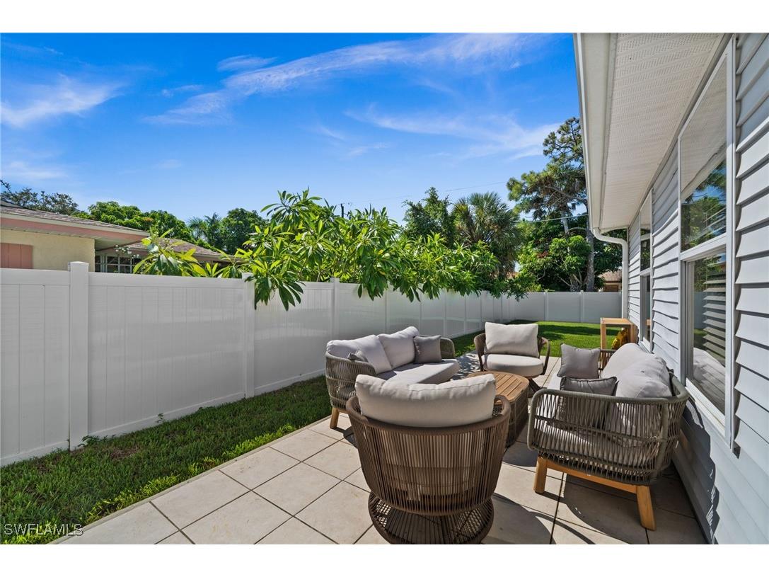 738 95th Avenue N Naples FL 34108 225067609 image23