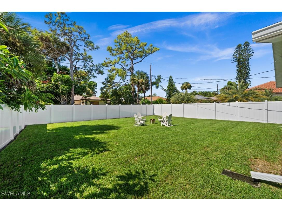 738 95th Avenue N Naples FL 34108 225067609 image25