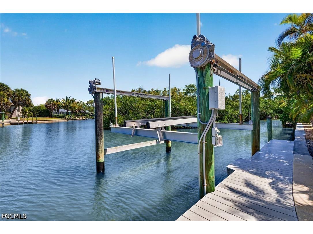 738 Anchor Drive Sanibel FL 33957 2026021393 image36