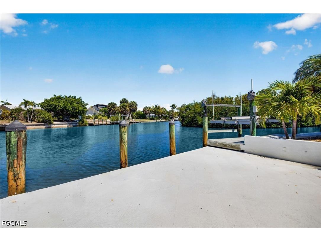738 Anchor Drive Sanibel FL 33957 2026021393 image38