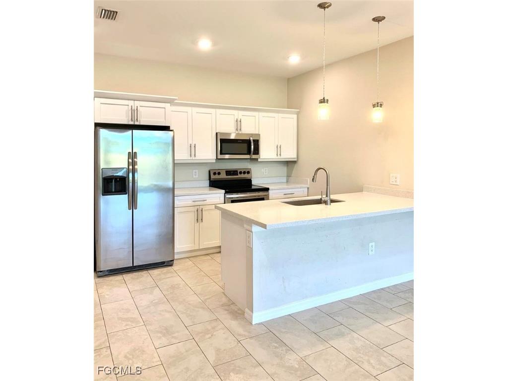 738 Gretchen Avenue S Lehigh Acres FL 33973 2025008445 image3