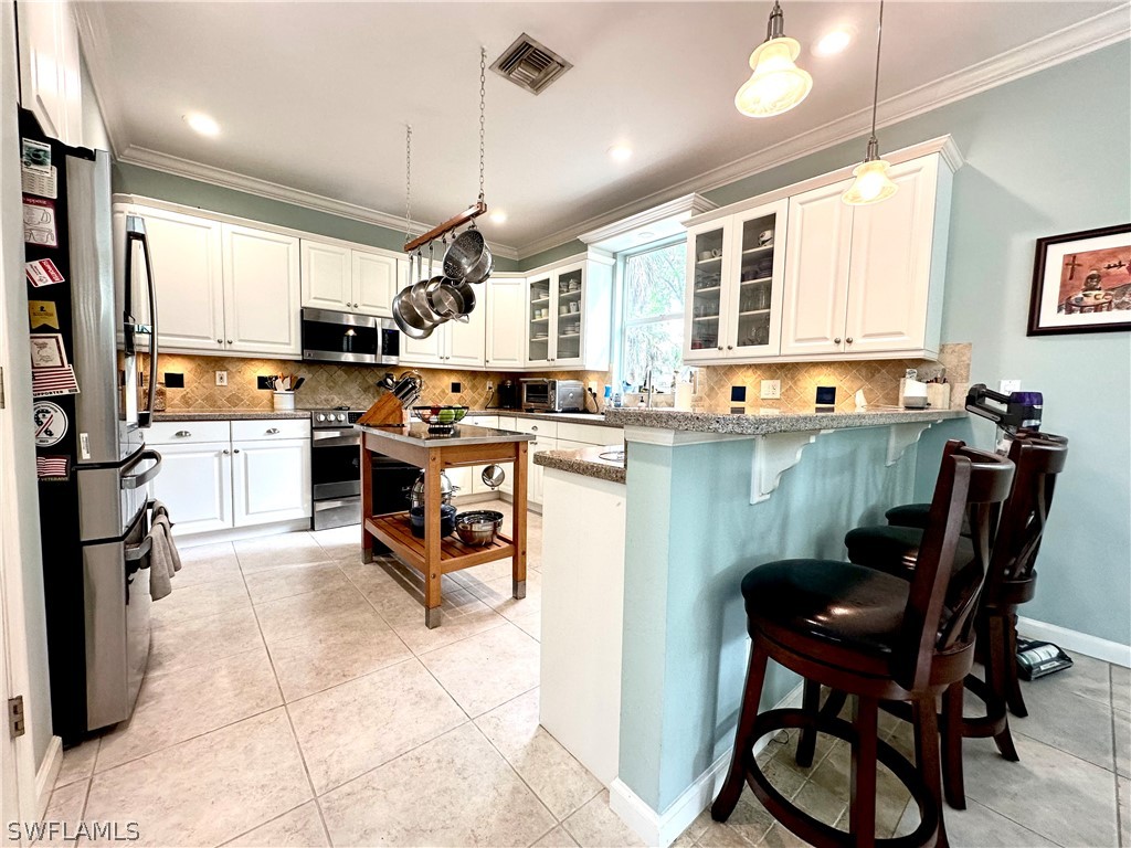 738 Park Avenue Naples FL 34110 226009396 image11