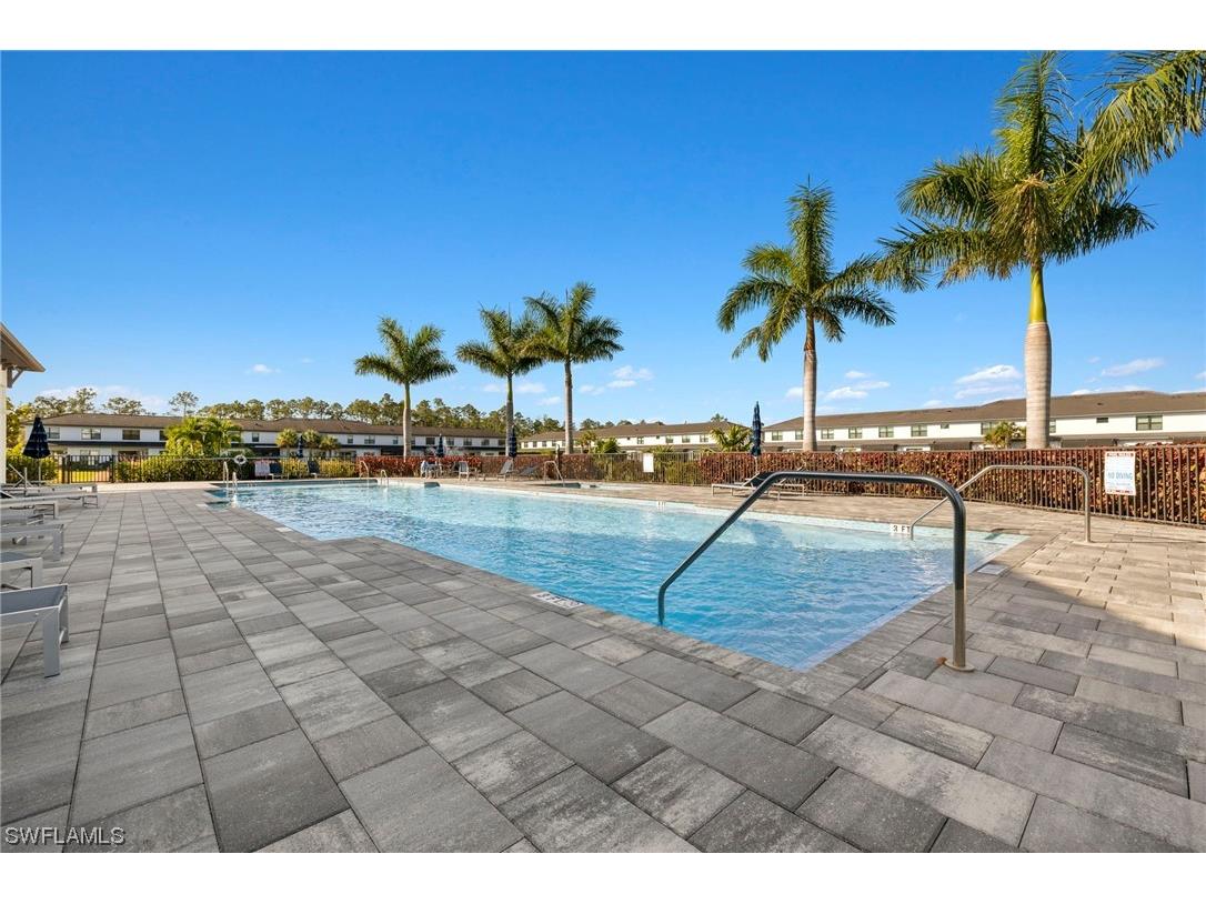 7384 Rockefeller Drive Naples FL 34119 223081589 image1
