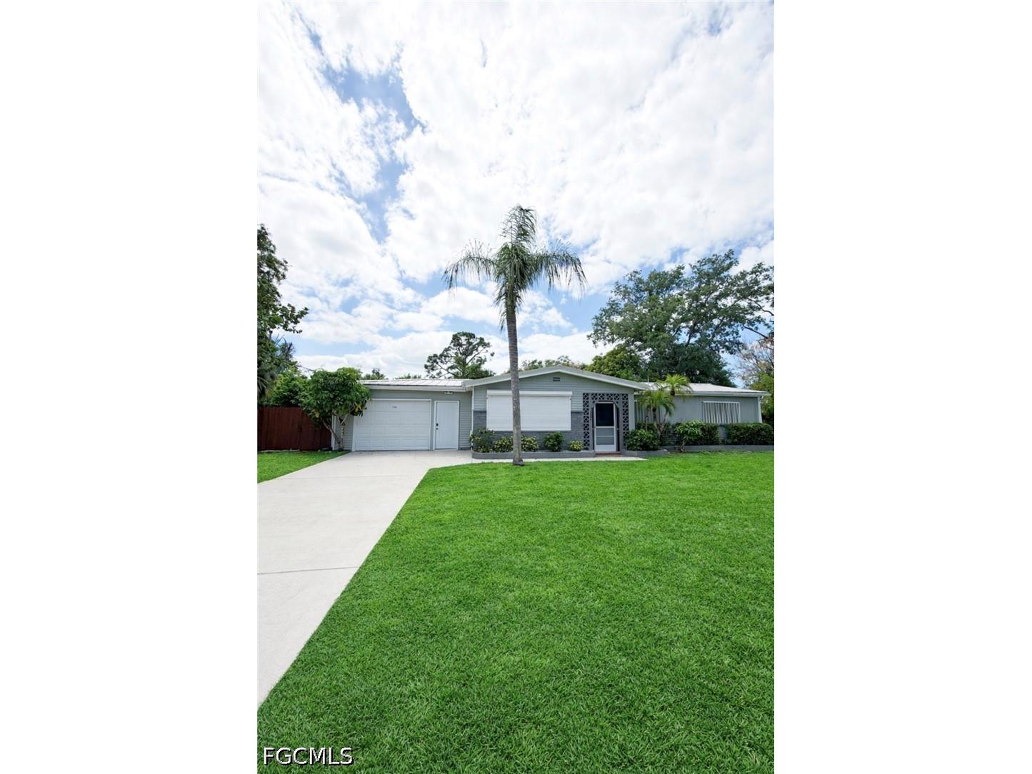 7386 Pine Drive Fort Myers FL 33967 2026017538 image1