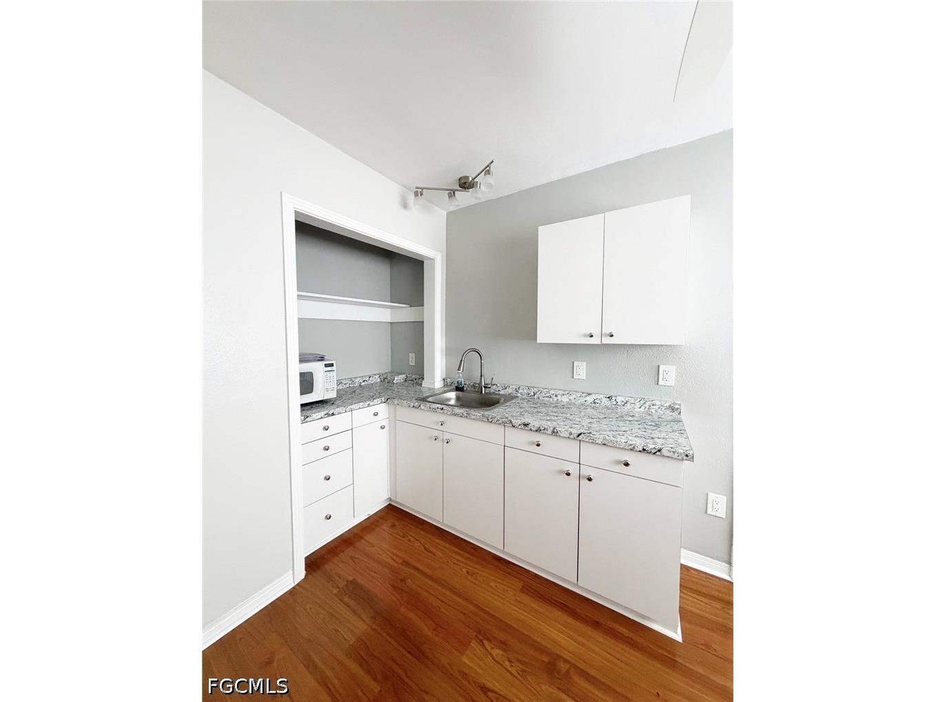 7386 Pine Drive Fort Myers FL 33967 2026017538 image19