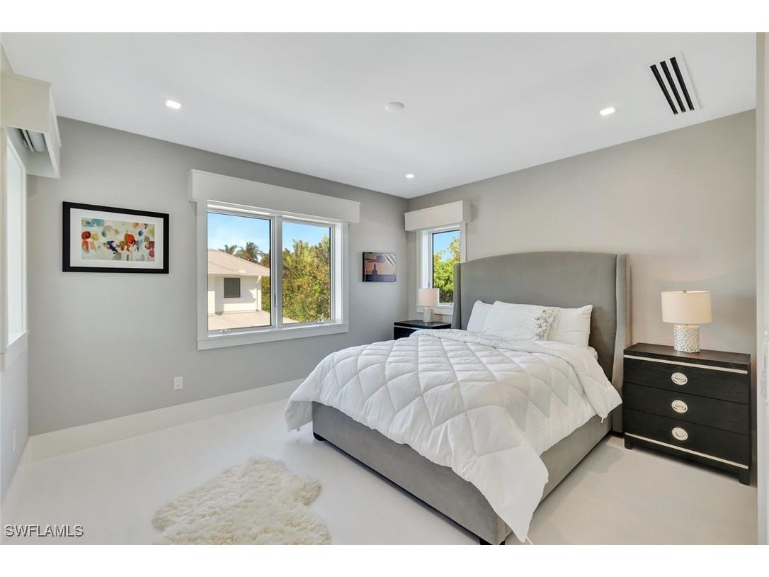 739 5th Avenue N Naples FL 34102 226005784 image37