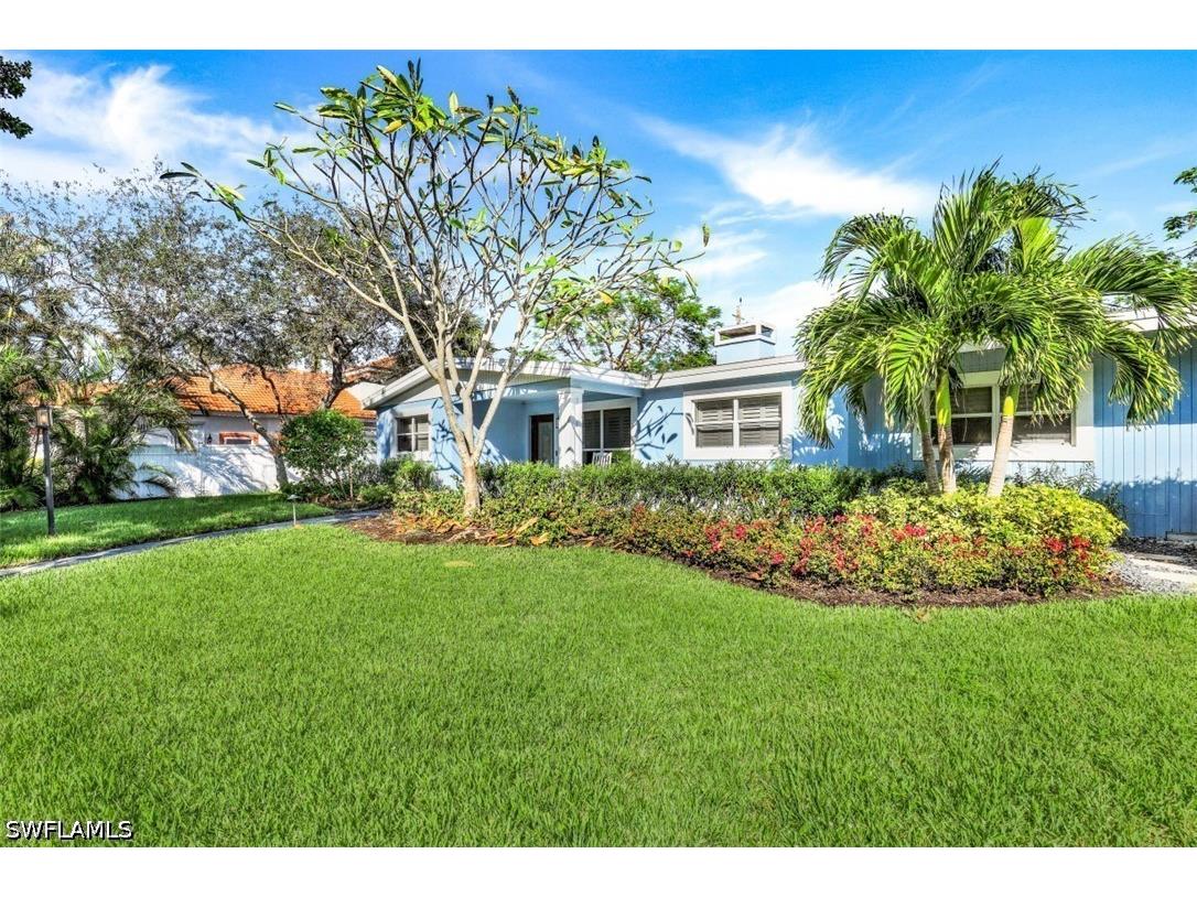 739 7th Avenue N Naples FL 34102 226019054 image2
