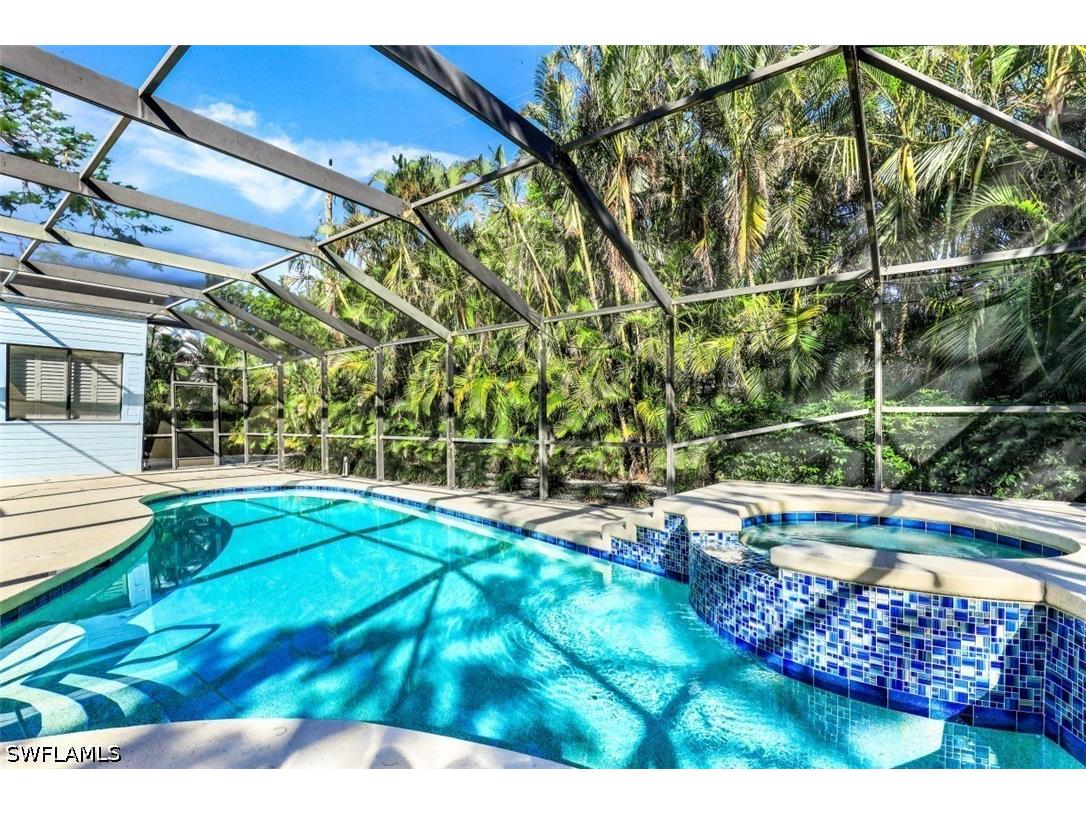 739 7th Avenue N Naples FL 34102 226019054 image30