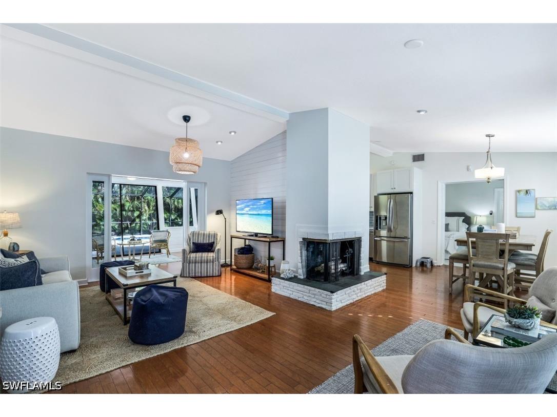 739 7th Avenue N Naples FL 34102 226019054 image4