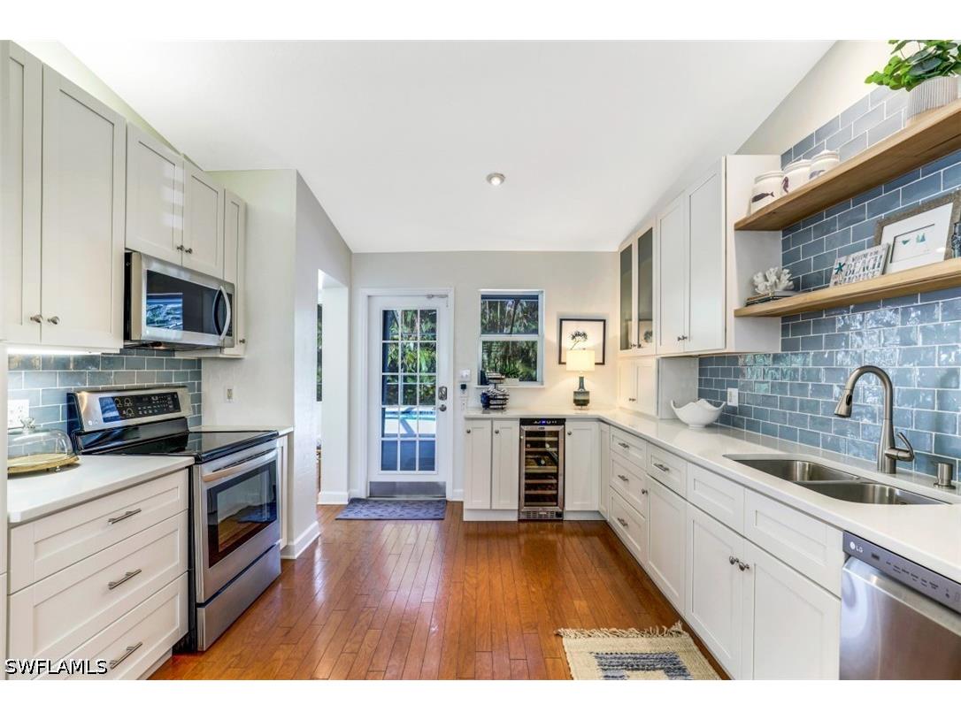 739 7th Avenue N Naples FL 34102 226019054 image9