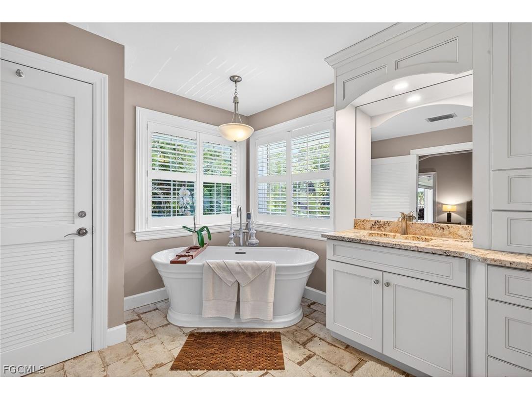 739 Anchor Drive Sanibel FL 33957 2026009646 image19