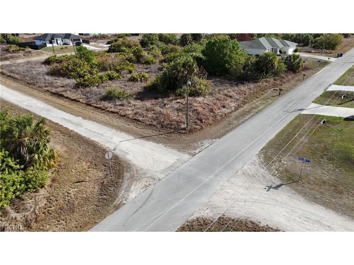 739 Cardinal Street E Lehigh Acres FL 33974 2026009327 image4