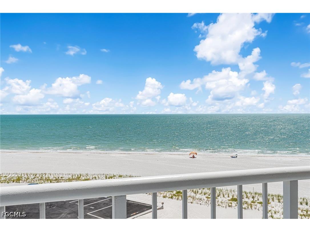 7390 Estero Boulevard #404 Fort Myers Beach FL 33931 2026020113 image1
