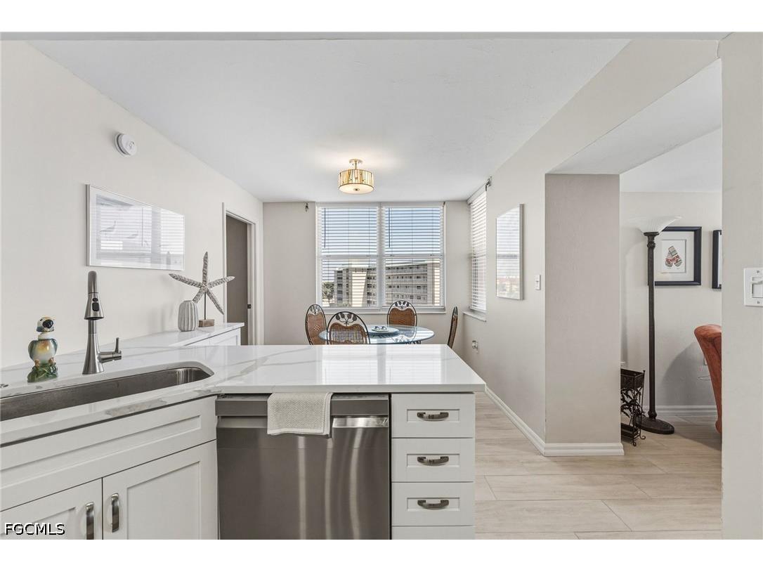 7390 Estero Boulevard #404 Fort Myers Beach FL 33931 2026020113 image14