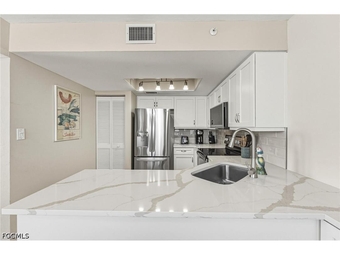 7390 Estero Boulevard #404 Fort Myers Beach FL 33931 2026020113 image9