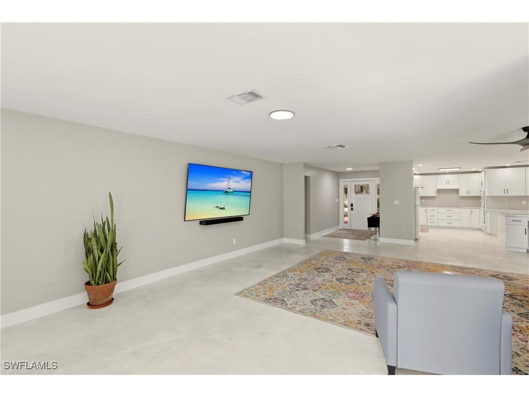 74 Aqua Lane North Fort Myers FL 33903 226000146 image13
