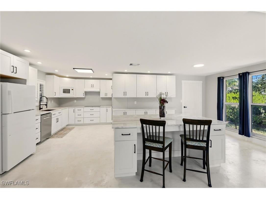 74 Aqua Lane North Fort Myers FL 33903 226000146 image15