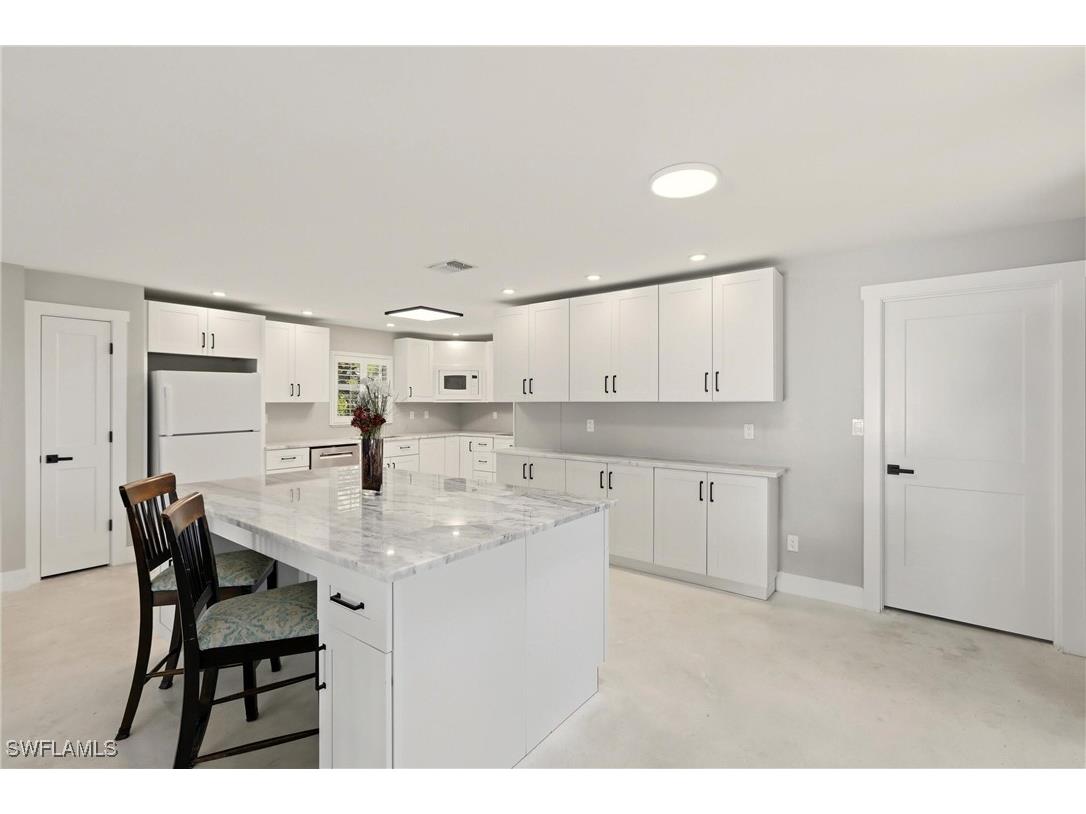74 Aqua Lane North Fort Myers FL 33903 226000146 image16