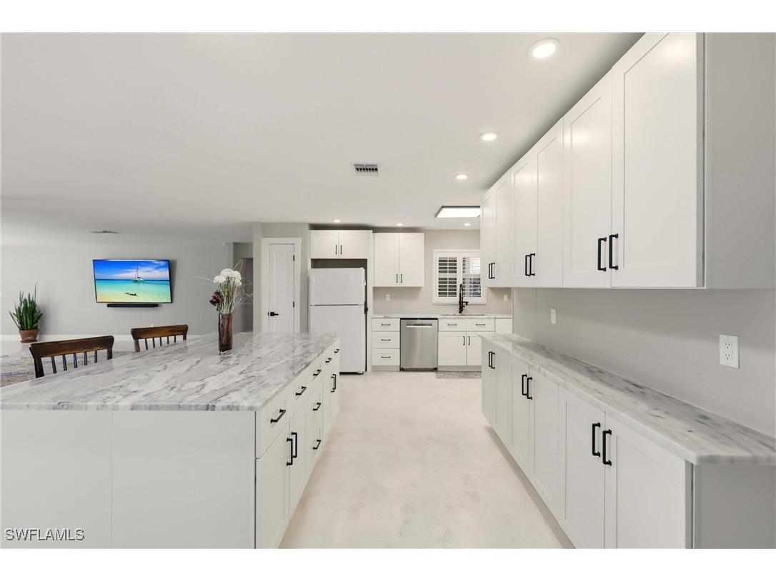 74 Aqua Lane North Fort Myers FL 33903 226000146 image18