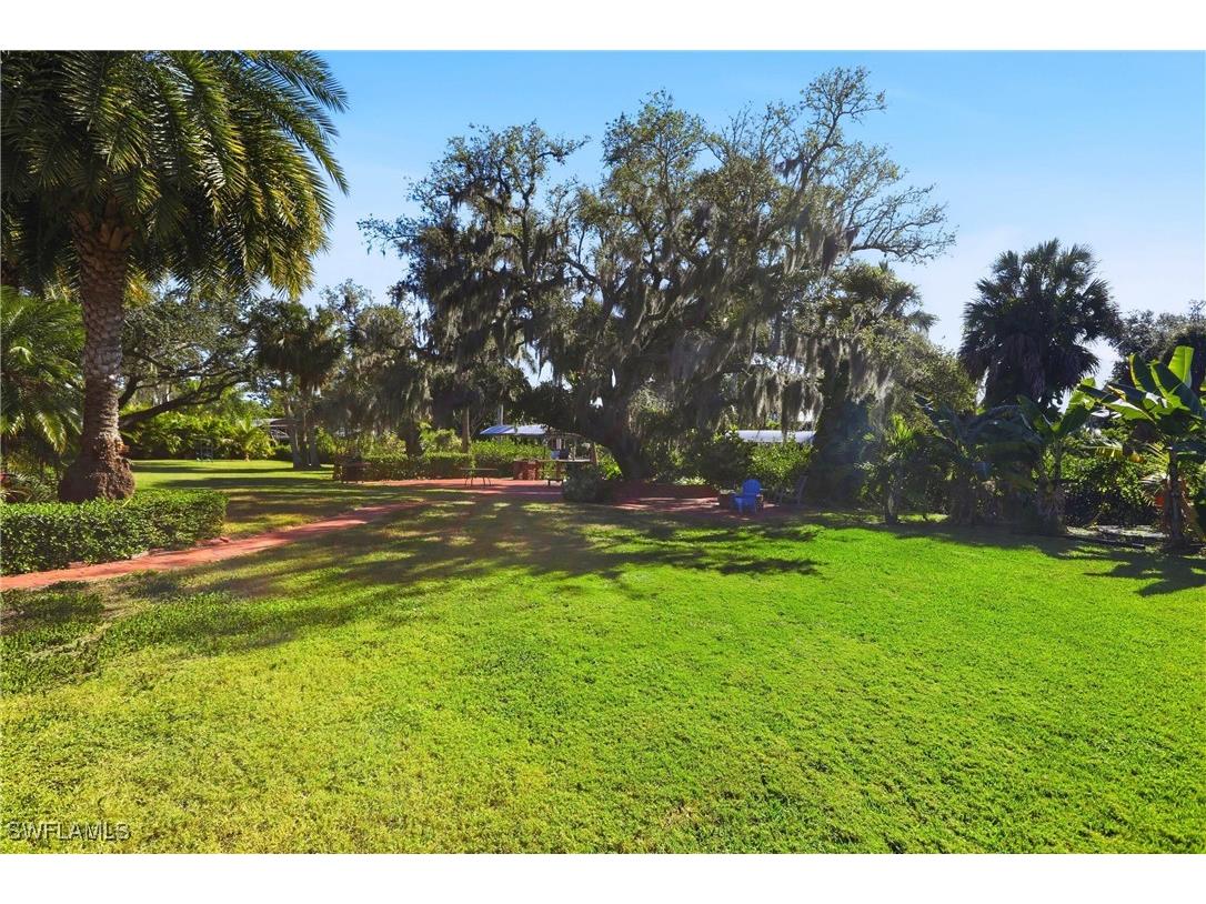 74 Aqua Lane North Fort Myers FL 33903 226000146 image43