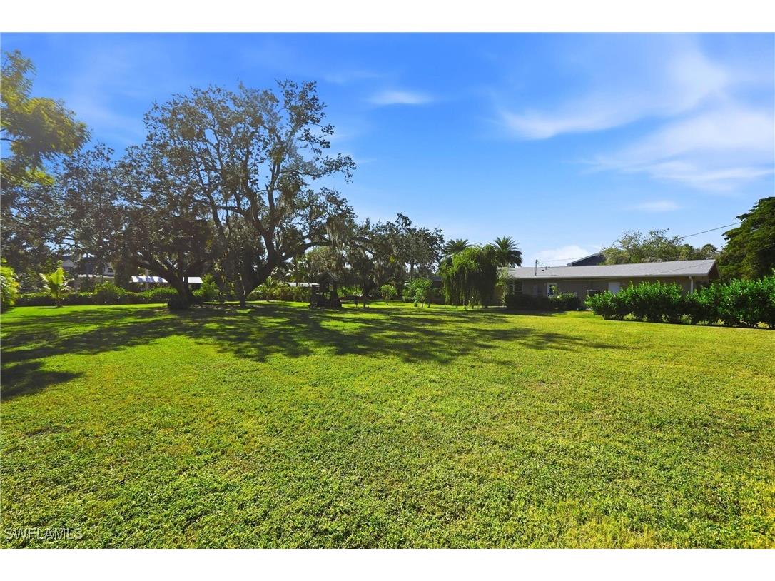 74 Aqua Lane North Fort Myers FL 33903 226000146 image48