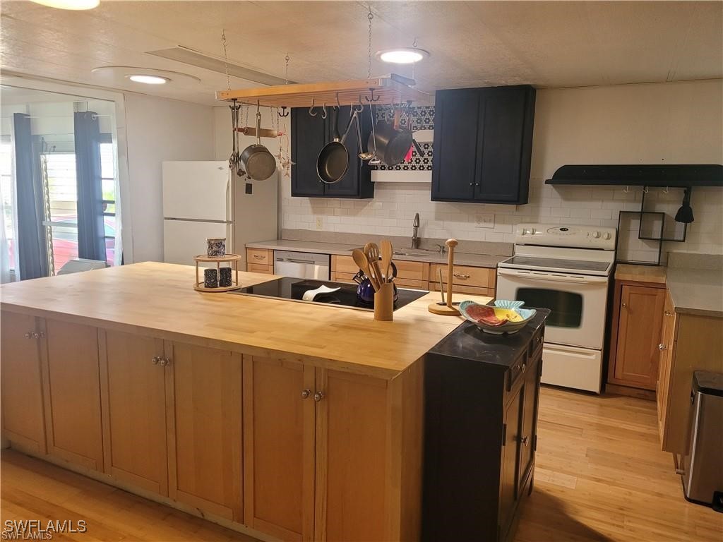 74 Palos Drive #74 Naples FL 34104 225062424 image5