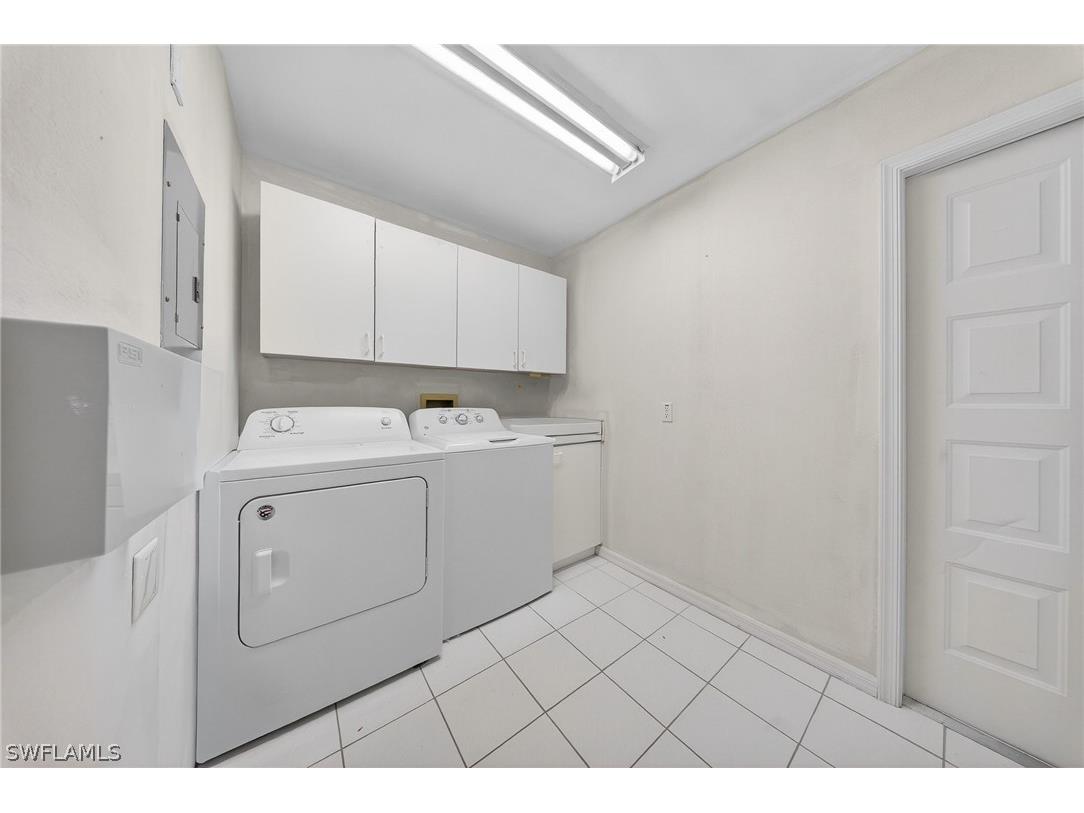 74 Silver Oaks Circle #9-103 Naples FL 34119 226008591 image15