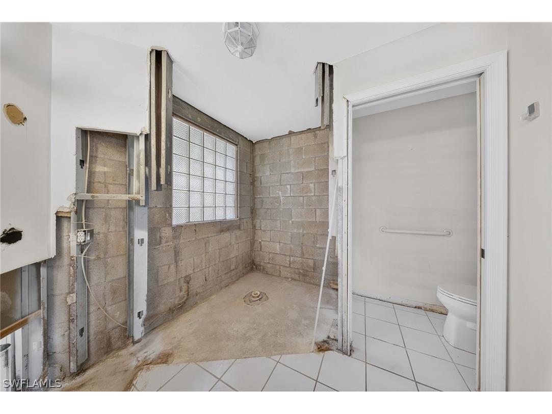 74 Silver Oaks Circle #9-103 Naples FL 34119 226008591 image20