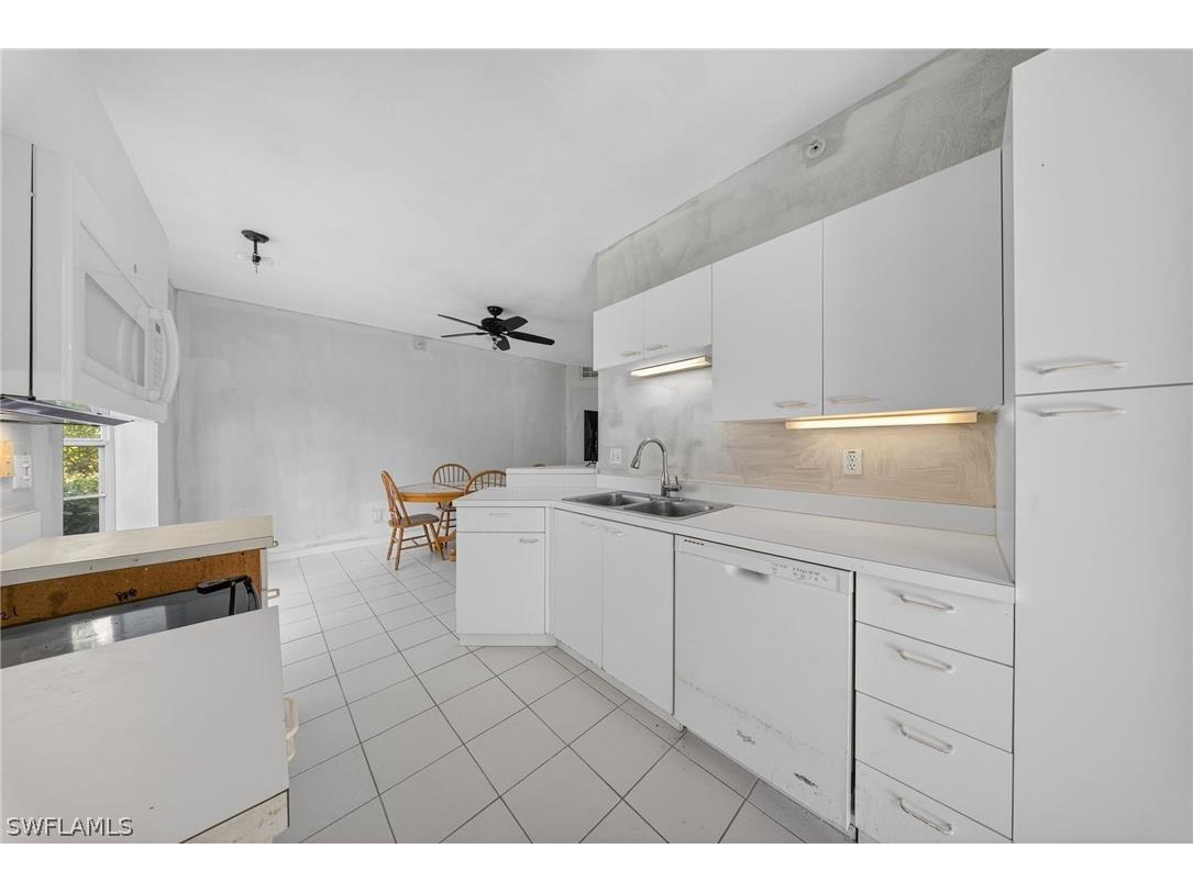 74 Silver Oaks Circle #9-103 Naples FL 34119 226008591 image7