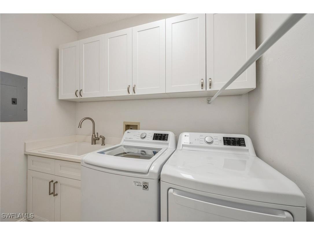 74 Silver Oaks Circle #9-202 Naples FL 34119 225053865 image30