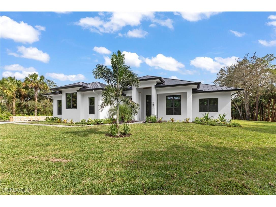 740 13th Street NW Naples FL 34120 225010442 image2