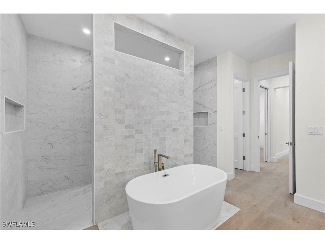 740 13th Street NW Naples FL 34120 225010442 image33