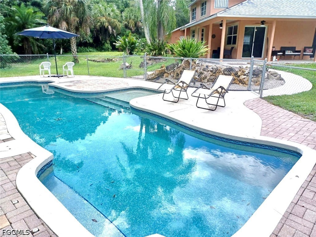 740 19th Street SW Naples FL 34117 2026015893 image1