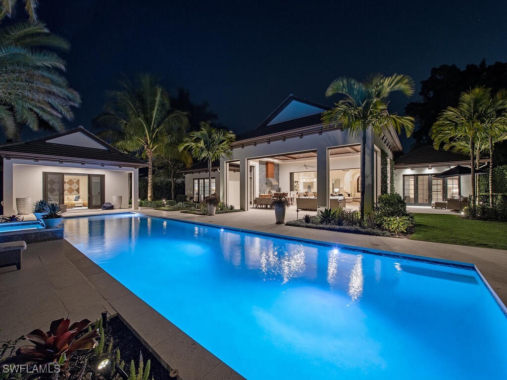 740 Banyan Boulevard Naples FL 34102 225065337 image1