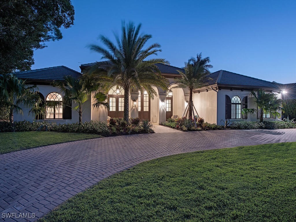 740 Banyan Boulevard Naples FL 34102 225065337 image2