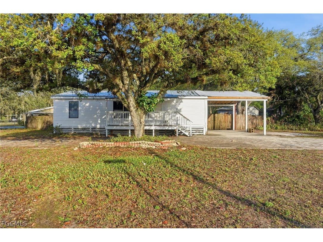 740 Bennett Avenue Labelle FL 33935 2026013810 image3