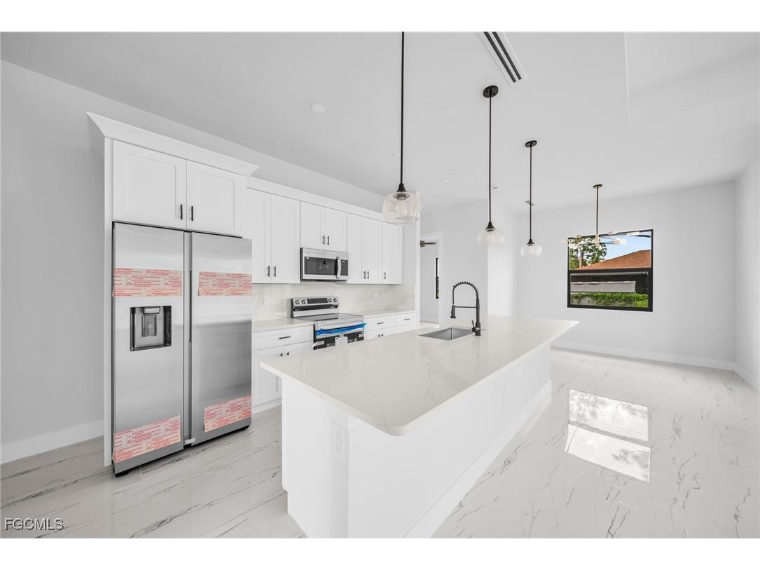 740 Chestnut Street E Lehigh Acres FL 33974 2025021162 image10