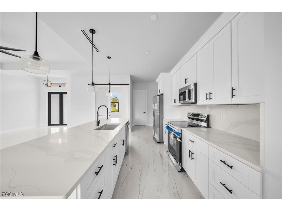 740 Chestnut Street E Lehigh Acres FL 33974 2025021162 image9