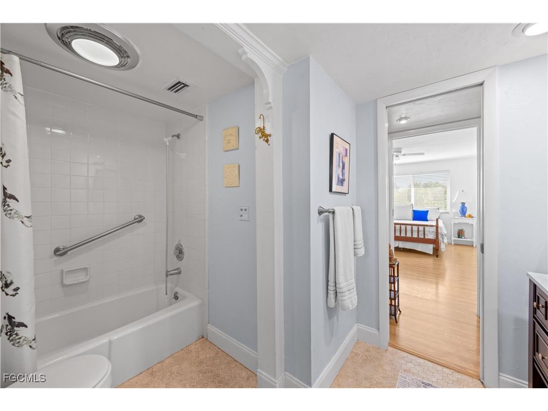 740 Elinor Way Sanibel FL 33957 2025019381 image10