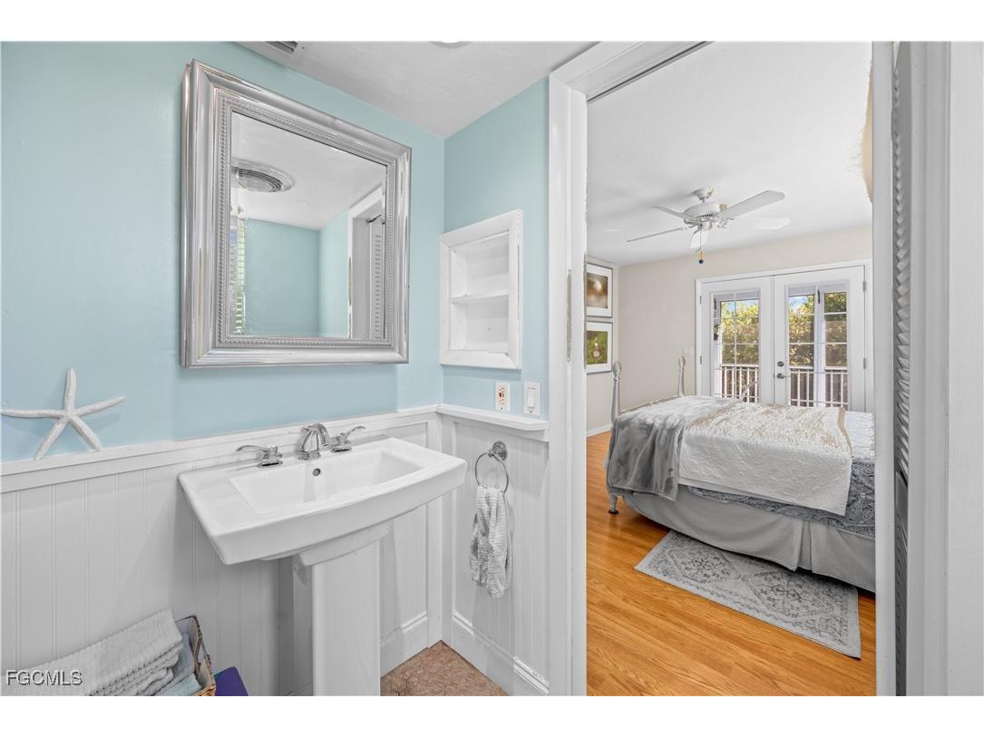 740 Elinor Way Sanibel FL 33957 2025019381 image2